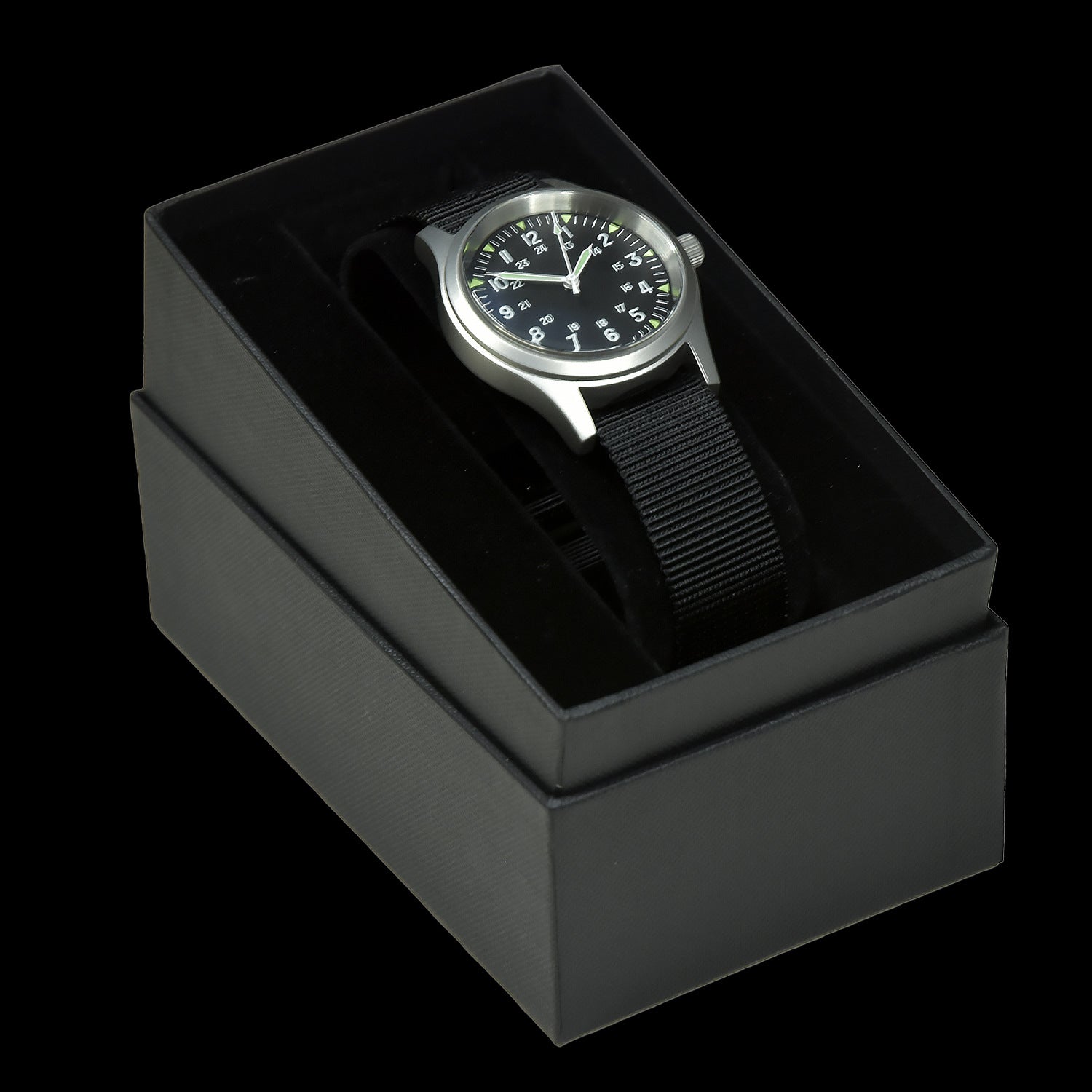 GG-W-113 U.S 1960s Pattern Automatic 100m/330ft Water Resistant Military Watch with Shatter and Scratch Resistant Sapphire Box Crystal