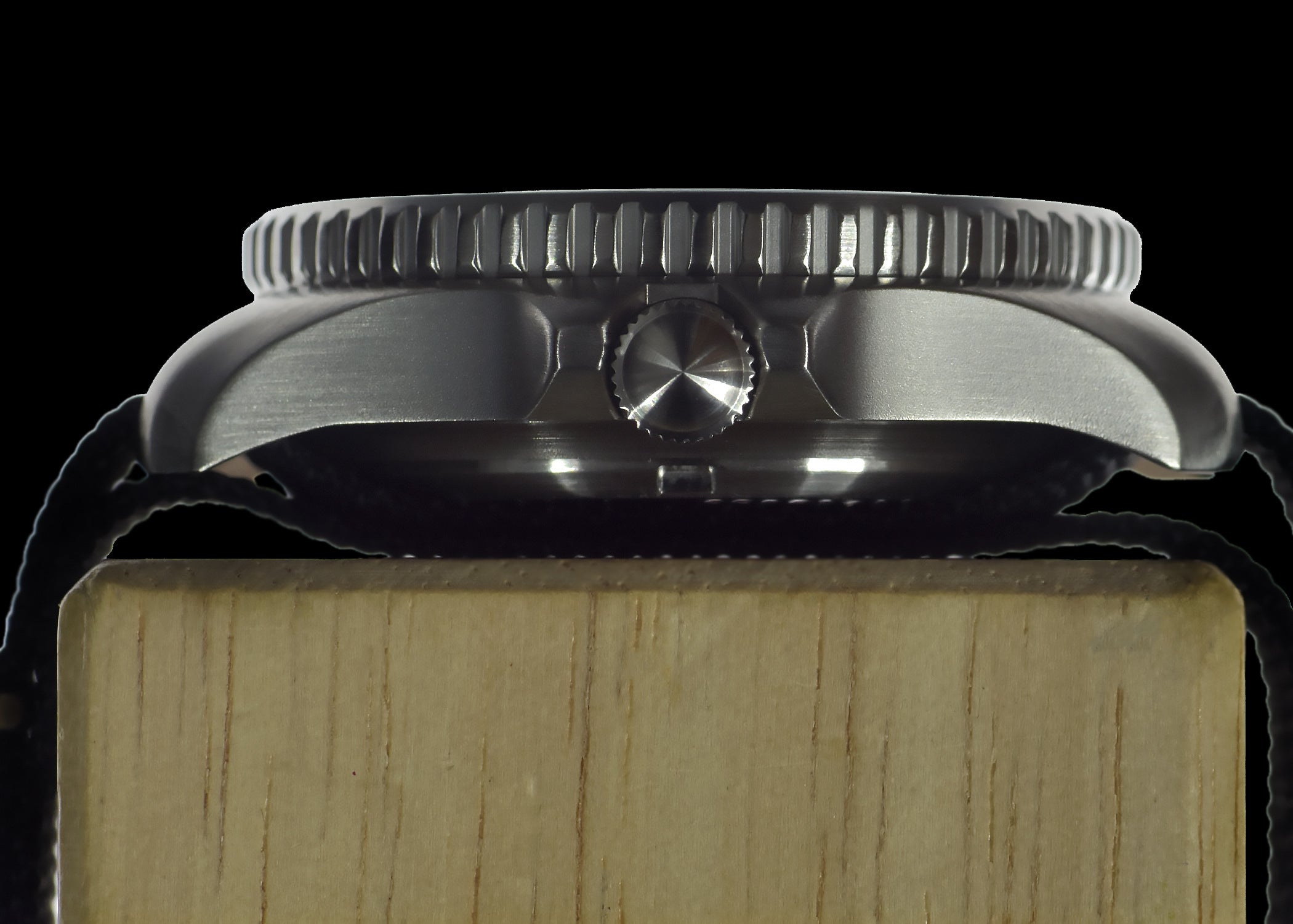 MWC Stainless Steel Automatic Military Divers Watch - Tritium / GTLS Illumination, Sapphire Crystal and 60 Hour Power Reserve