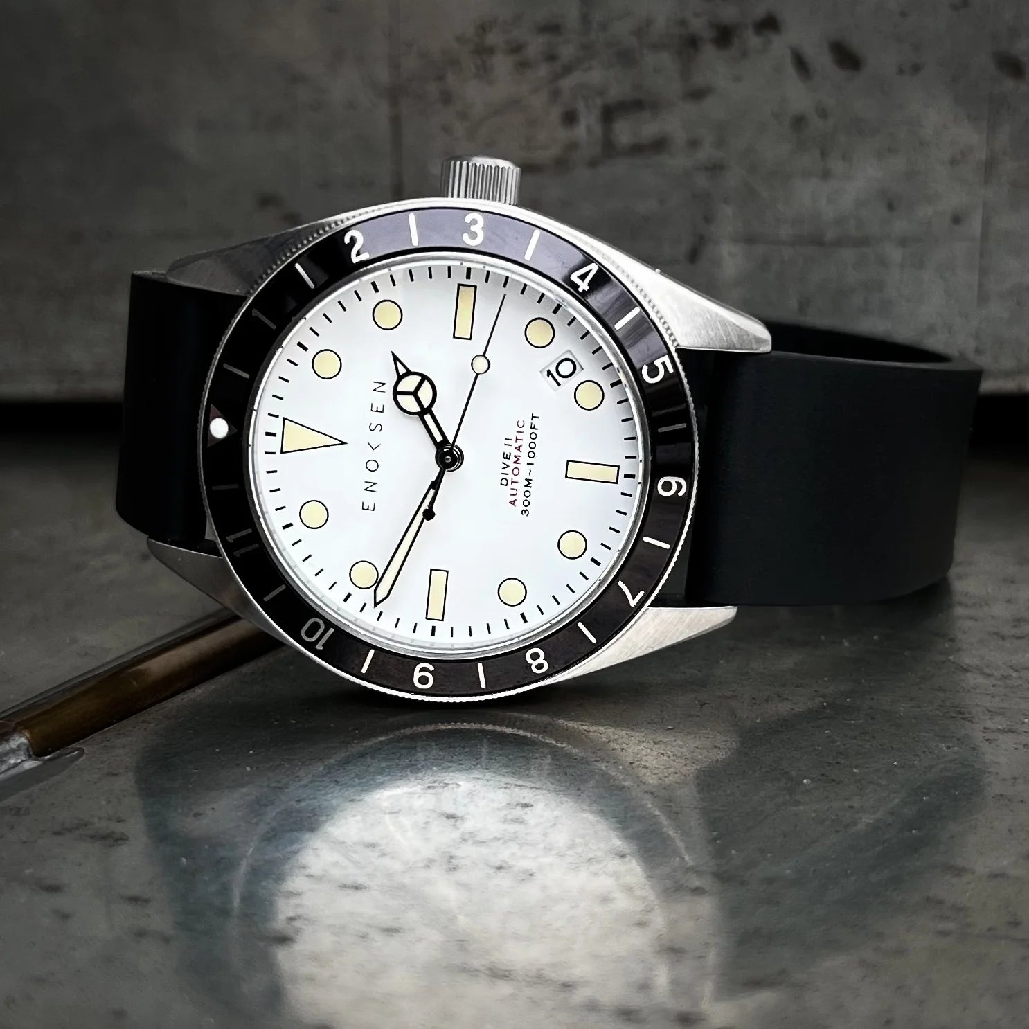 Enoksen Automatic Dive Watch - White Dial Edition ◇ 39mm